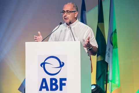 Altino Cristofoletti, presidente da ABF. Associação divulgou o resultado da 2ª edição do estudo sobre as 50 Maiores Marcas de Franquias no Brasil em número de unidades. Confira, a seguir, quais são as dez primeiras colocadas: 