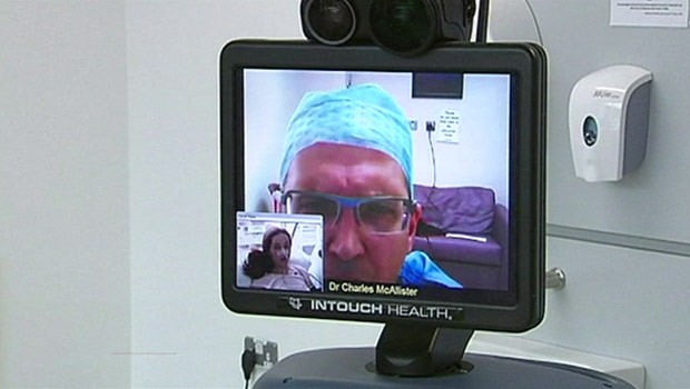 Hospital norte-irlandês utiliza 'robô-doutor' (Foto: BBC)