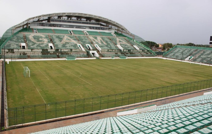 Estádio bezerrão (Foto: Fabrício Marques / Globoesporte.com)