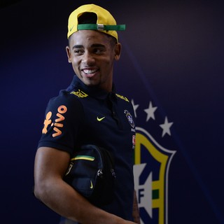 Gabriel Jesus na entrevista coletiva da seleção brasileira em Manaus (Foto: Pedro Martins/MoWa Press)