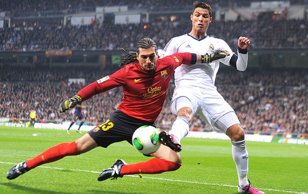 Cristiano Ronaldo na partida do Real Madrid contra o Barcelona (Foto: Getty Images)