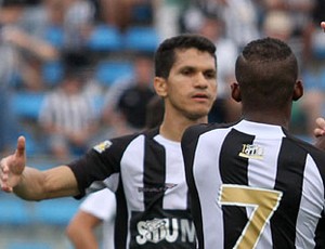 Com placar administrável e eficiência de Magno Alves, Ceará derrota Maranguape, no PV  (Foto: Christian Alekson/CearaSC.com)
