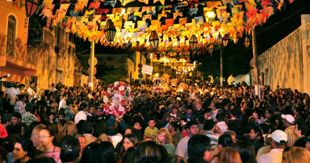 G Escritora Lan A Livro E Dvd Sobre Festa De S O Jo O Em Corumb Ms