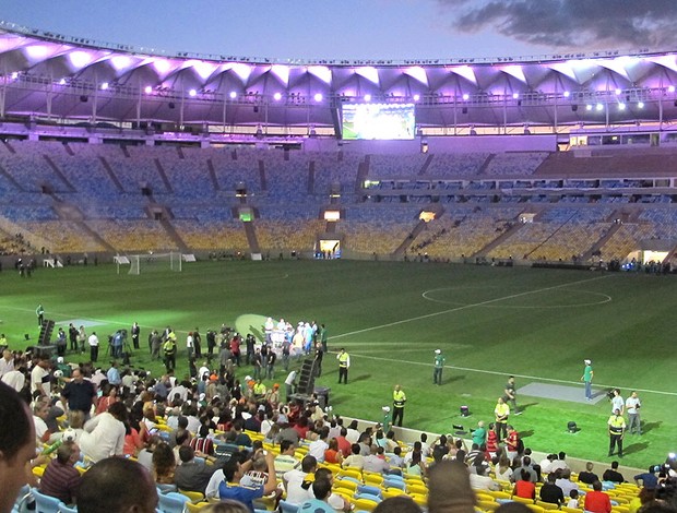 torcida reabertura maracanã (Foto: Felippe Costa)