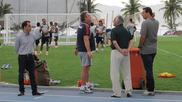 Celso Barros no treino do Fluminense com Abel, Rodrigo Caetano e Sandro Lima  (Foto: Rafael Cavalieri/Globoesporte.com)