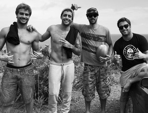 Lucas Silveira, Pedro Scooby, Francisco Porcella e Felipe "Gordo" (Foto: Reprodução/Facebook)