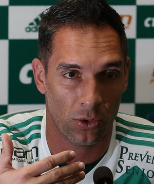 Prass diz que pressão é normal e pede mais tranquilidade ao Palmeiras