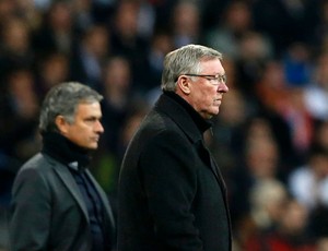  Alex Ferguson e José Mourinho no jogo do Real Madrid contra o Manchester United (Foto: Reuters)