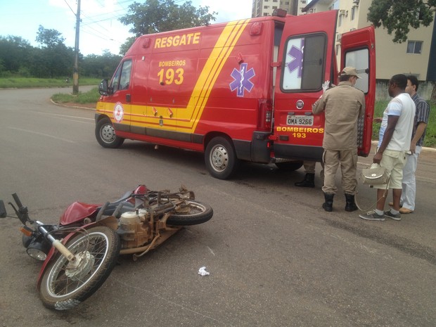 G1 Mulher Fica Ferida Em Acidente De Trânsito Envolvendo Motocicleta Notícias Em Tocantins 8060