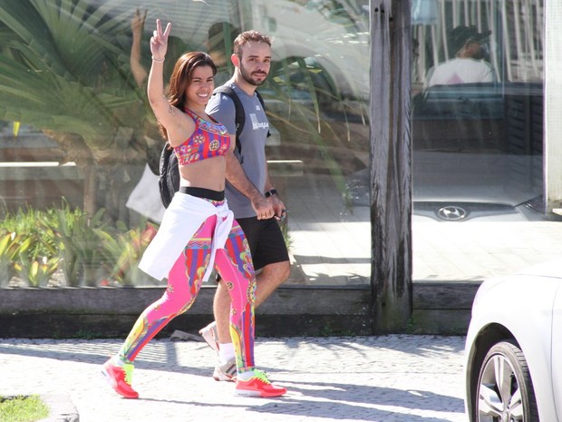 Anitta deixando a academia (Foto: Marcos Ferreira/Photorio News)