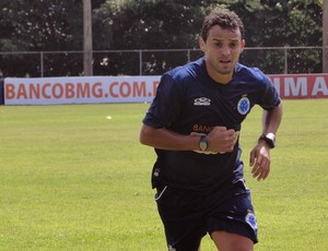 Charles, volante do Cruzeiro (Foto: Ana Paula Moreira / Globoesporte.com)