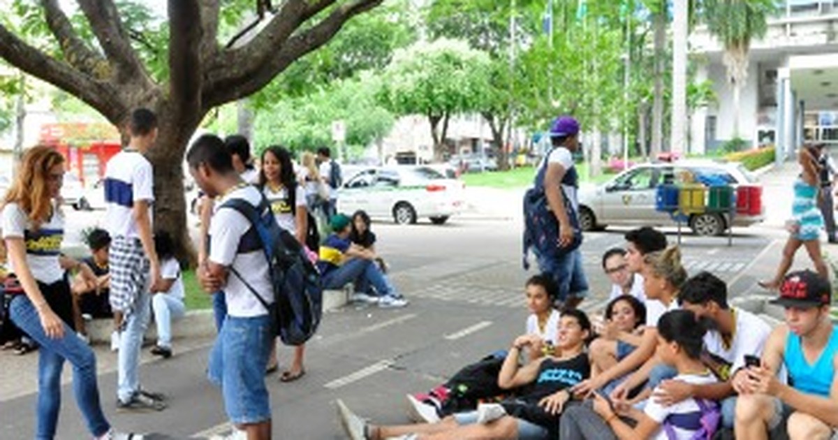 G1 Estudantes protestam contra aumento da tarifa de ônibus em Cuiabá