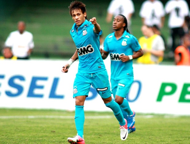 neymar santos gol coritiba (Foto: Giuliano Gomes / Agência Estado)