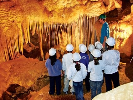 Cavernas em Botuverá impressionam (Foto: Rogério Câmera/Santur)