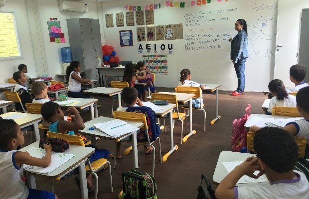 G Escola Monta Salas De Aulas Em Cont Ineres Para Atender Demanda Not Cias Em Goi S