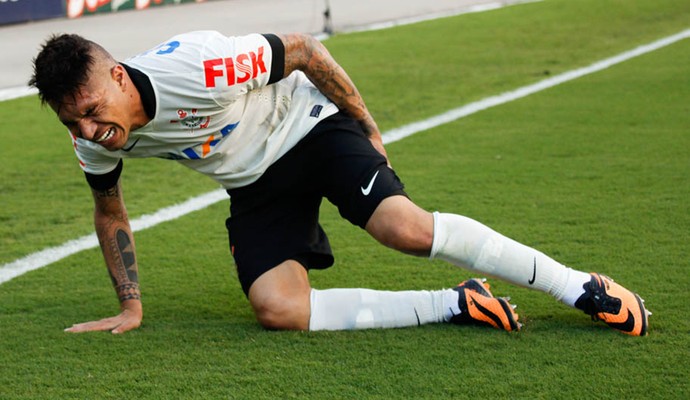 Guerrero tem ruptura muscular e fica pelo menos um mês fora do Timão
