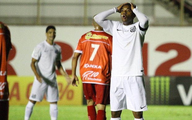 Robinho Santos x Mogi (Foto: Ricardo Saibun / Ag. Estado) Robinho Santos x Mogi (Foto: Ricardo Saibun / Ag. Estado)