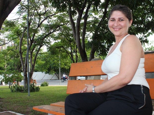 Osmarina Moraes, 37 anos, fez tratamento após a retirada de um nódulo na mama direita (Foto: Patrícia Andrade/G1)