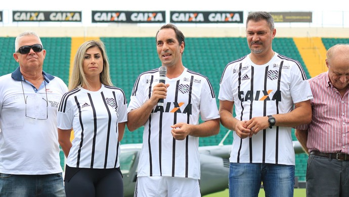 Figueirense uniforme (Foto: Luiz Henrique/Figueirense FC)