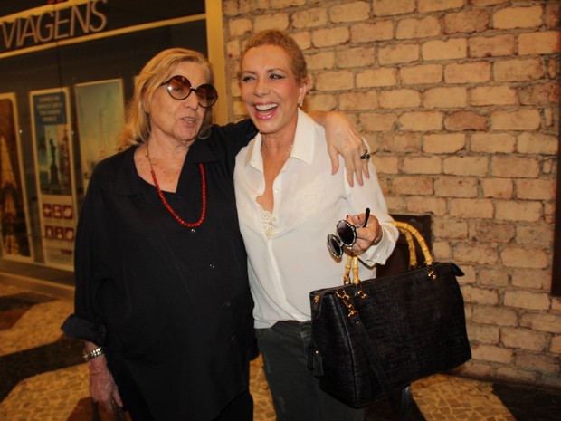 Jacqueline Laurence e Arlete Salles em teatro na Zona Sul do Rio (Foto: Anderson Borde/ Ag. News)