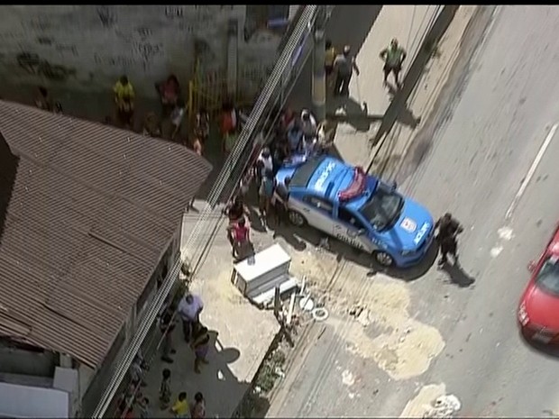 Explosão assustou moradores de bairros do Subúrbio do Rio (Foto: Reprodução/TV Globo)