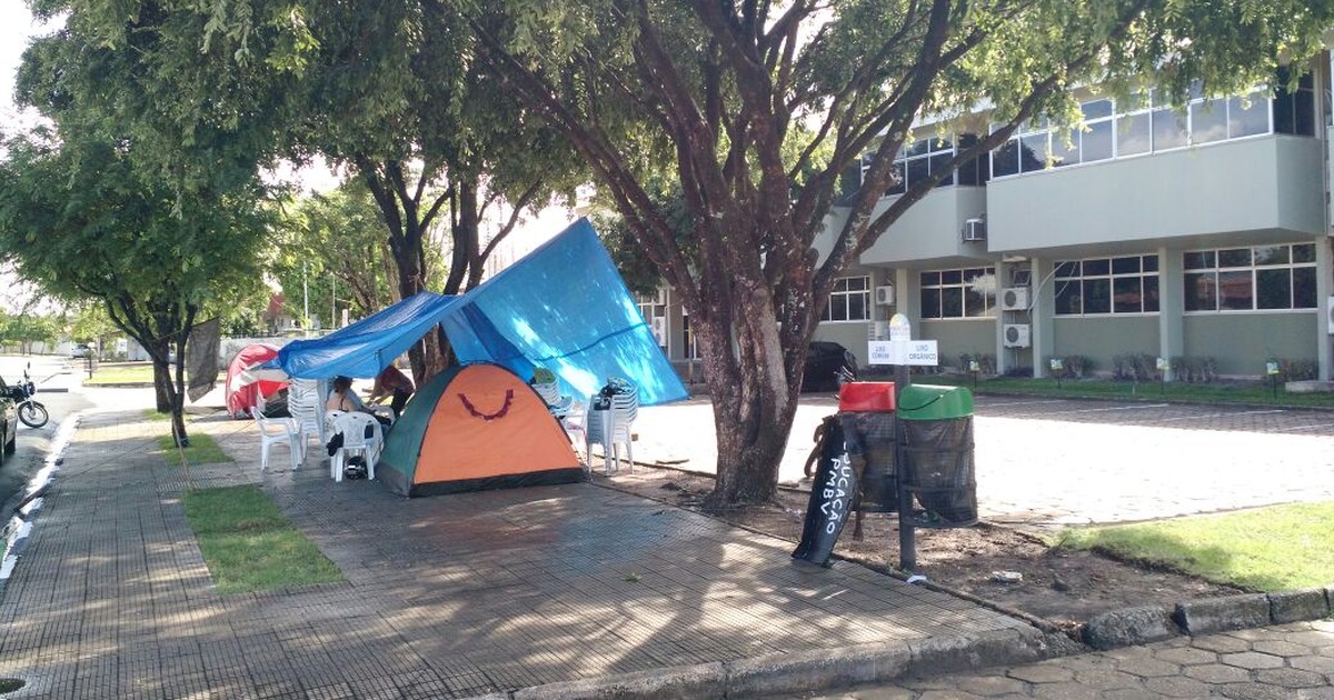 G Aprovados Em Concurso Acampam Em Frente Prefeitura De Boa Vista