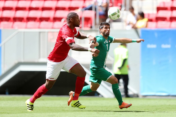 Eddi Gomes Dinamarca Iraque futebol masculino olimpíada Mané Garrincha Brasília (Foto: AFP)