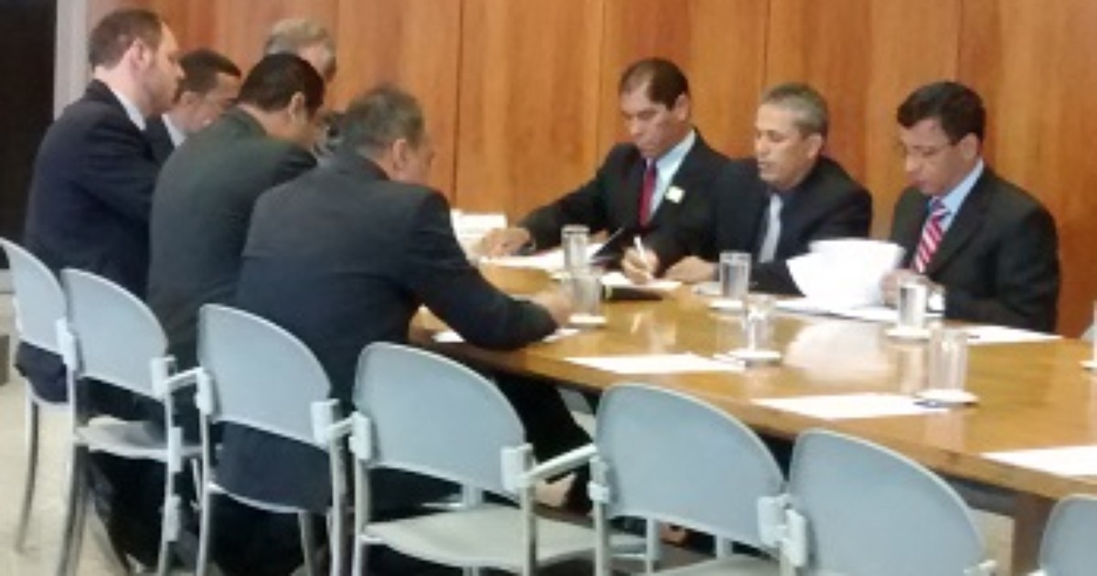 GDF nomeia 7 responsáveis pelas 31 administrações regionais - Globo.com