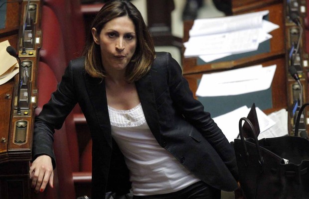 A deputada italiana Elvira Savino, do partido do ex-primeiro ministro Silvio Berlusconi, Forza Italia (FI) (Foto: Reprodução/Facebook)