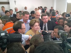 Presidente Dilma Rousseff (PT) em entrevista coletiva no Paraná (Foto: Jose Inacio Neto / RPCTV)