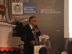 Presidente da SuperVia anuncia, no Rio, a compra de novos trens (Foto: Paulo Costa/G1)