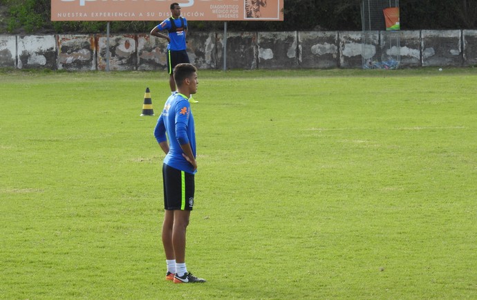 Léo Santos e Gabriel treino seleção brasileira (Foto: Lucas Loos / GloboEsporte.com)
