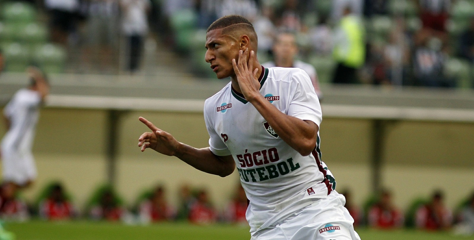  Por via diplomática, Palmeiras insiste em tirar Richarlison do Fluminense