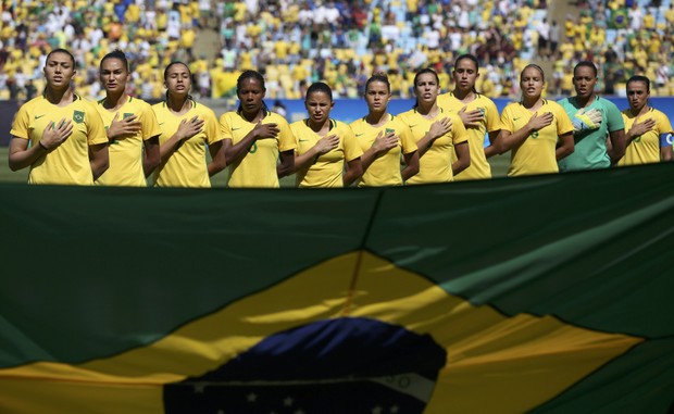 Seleção brasileira de futebol em jogo contra Suécia (Foto: REUTERS/Bruno Kelly)