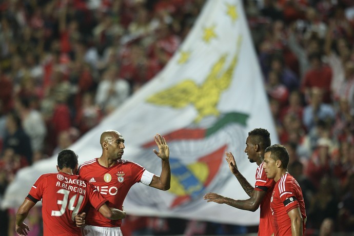 Benfica x Rio Ave - Talisca comemora gol  (Foto: AFP)
