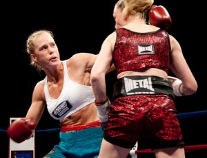 Boxe Holly Holm e Anne Sophie Mathi (Foto: Agência Getty Images) Boxe Holly Holm e Anne Sophie Mathi (Foto: Agência Getty Images)