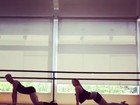Sheila Mello faz coreografia sensualíssima em vídeo