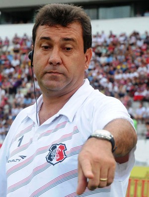Zé Teodoro, técnico do Santa Cruz (Foto: Aldo Carneiro)