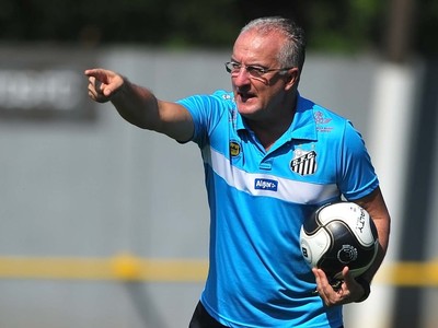 Dorival nega favoritismo do Santos: 