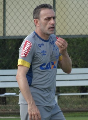Técnico Paulo Bento orienta treino no Cruzeiro (Foto: Guilherme Frossard) Técnico Paulo Bento orienta treino no Cruzeiro (Foto: Guilherme Frossard)