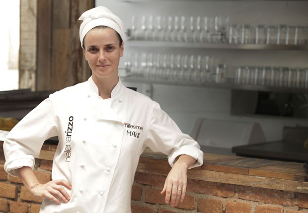 A chef Helena Rizzo na cozinha de seu restaurante em retrato feito em 2011 (Foto: Filipe Araújo/Estadão Conteúdo)