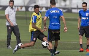 Com estreia de André, Tite define Corinthians que joga o Majestoso