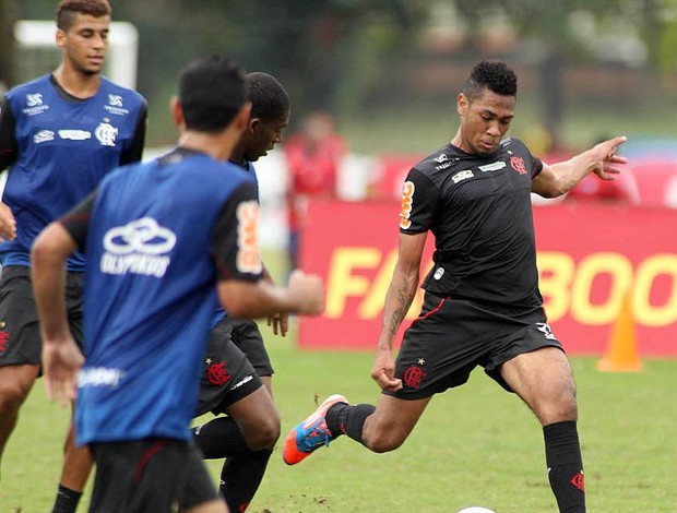 Hernane no treino do Flamengo (Foto: Maurício Val / VIPCOMM)