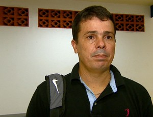 Técnico Evaristo Piza, do Velo Clube (Foto: Ely Venâncio/ EPTV)