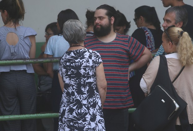 Francisco Guarnieri, no velório de Flávio Guarnieri (Foto: Iwi Onodera/EGO)