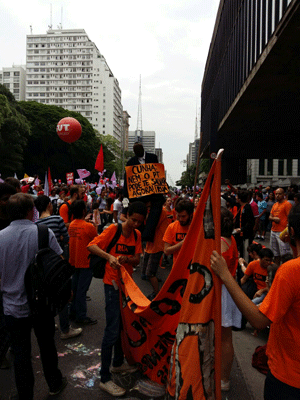 Manifestantes se mobilizam na frente do Masp (Foto: Alexandre Augusti/Arquivo Pessoal)