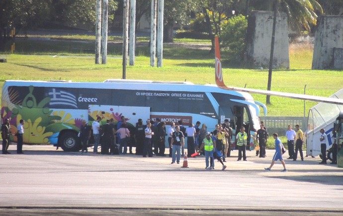 Chegada Grécia Recife (Foto: Elton de Castro)