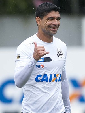 Renato promete Santos ofensivo e lembra gol em final com o Corinthians