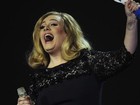 Adele supera Pink Floyd em lista de álbuns mais vendidos do Reino Unido