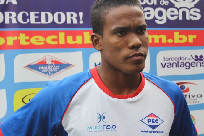 Dalton - volante do Enxuga Rato (Foto: Emanuele Madeira/GloboEsporte.com) Dalton - volante do Enxuga Rato (Foto: Emanuele Madeira/GloboEsporte.com)